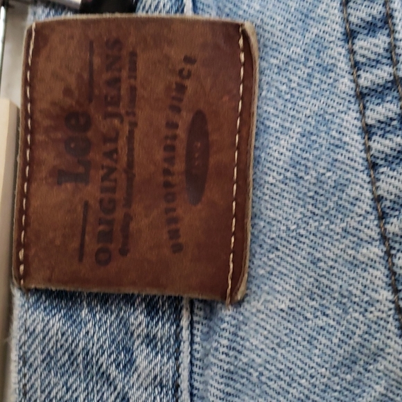 VINTAGE LEE HIGH RISE JEAN'S - Picture 7 of 10